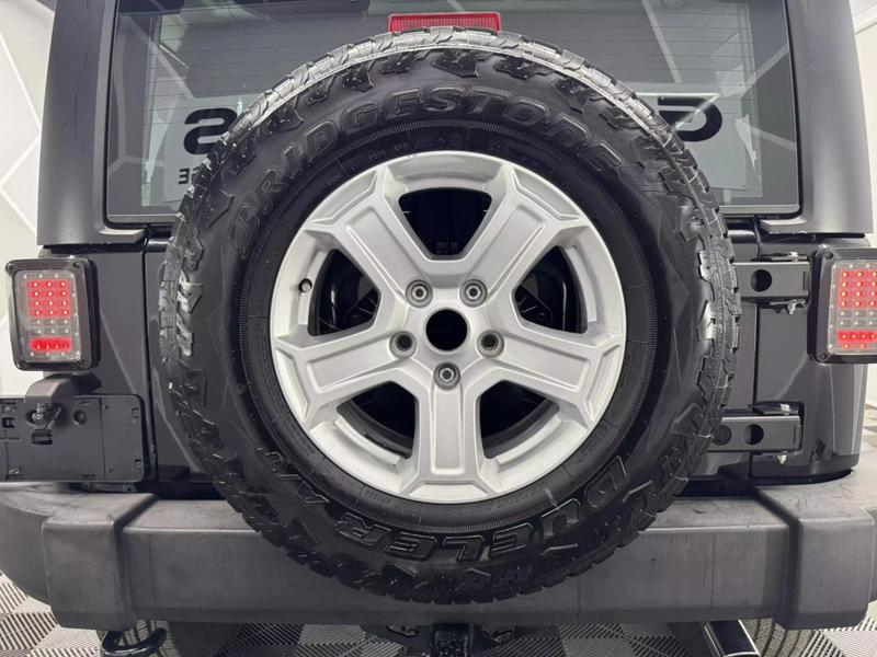 2012 Jeep Wrangler Unlimited Sport SUV 4D 14