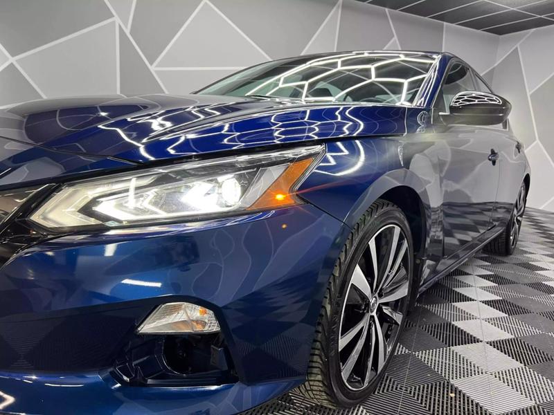 2019 Nissan Altima 2.5 SR Sedan 4D 18