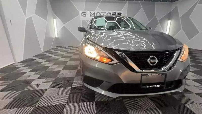 2019 Nissan Sentra SV Sedan 4D 26