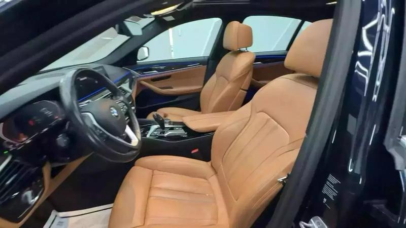 2020 BMW 5 Series 530i xDrive Sedan 4D 46