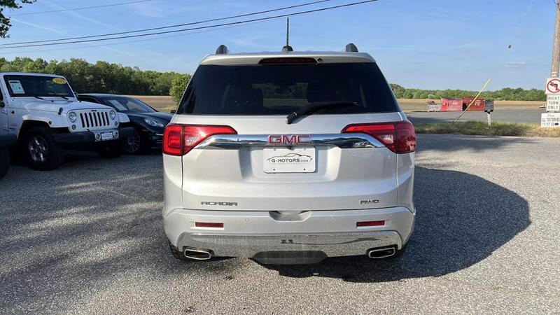 2017 GMC Acadia Denali Sport Utility 4D 9