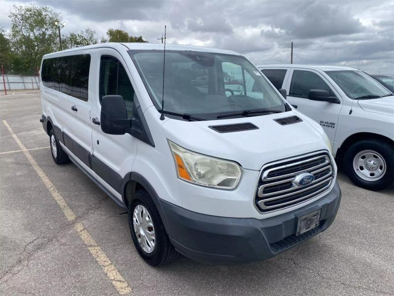 2015 Ford Transit 350 Wagon XLT w/Low Roof w/60/40 Side Door Van 3D 4