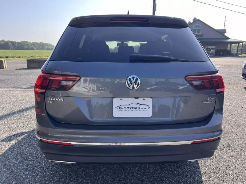 2018 Volkswagen Tiguan 2.0T SEL 4MOTION Sport Utility 4D 5