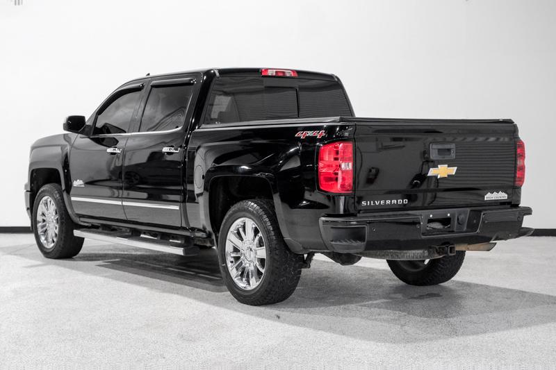 2015 Chevrolet Silverado 1500 Crew Cab High Country Pickup 4D 5 3/4 ft 8