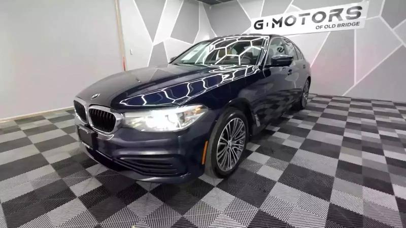 2020 BMW 5 Series 530i xDrive Sedan 4D 25