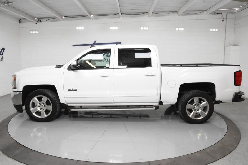 2017 Chevrolet Silverado 1500 Crew Cab LT Pickup 4D 5 3/4 ft 14