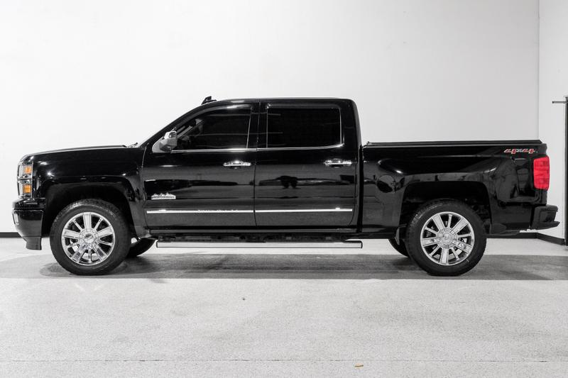 2015 Chevrolet Silverado 1500 Crew Cab High Country Pickup 4D 5 3/4 ft 9