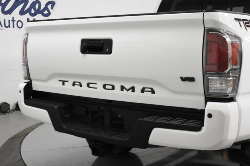 2022 Toyota Tacoma Double Cab TRD Off-Road Pickup 4D 5 ft 5