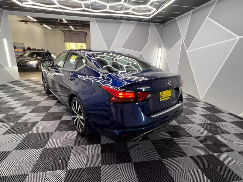 2019 Nissan Altima 2.5 SR Sedan 4D 6