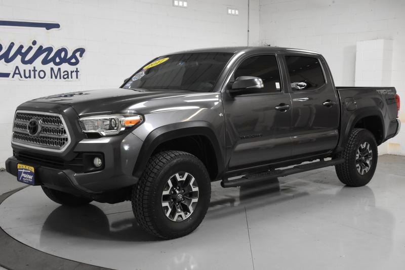 2017 Toyota Tacoma Double Cab TRD Off-Road Pickup 4D 5 ft 12