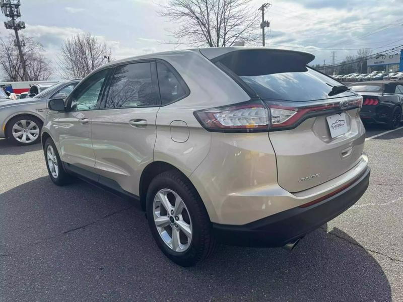 2018 Ford Edge SE Sport Utility 4D 5