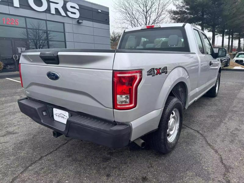 2017 Ford F150 Super Cab XLT Pickup 4D 6 1/2 ft 8