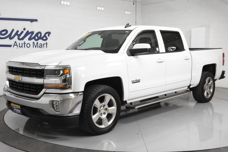 2017 Chevrolet Silverado 1500 Crew Cab LT Pickup 4D 5 3/4 ft 12