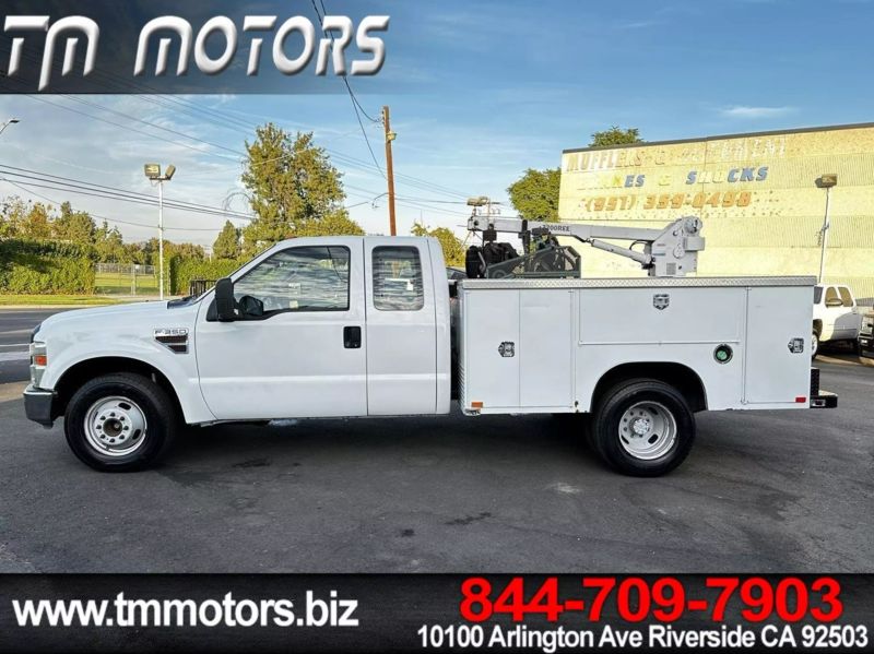 2010 Ford Super Duty F-350 Base