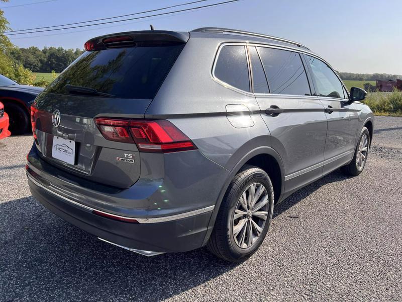 2018 Volkswagen Tiguan 2.0T SEL 4MOTION Sport Utility 4D 4