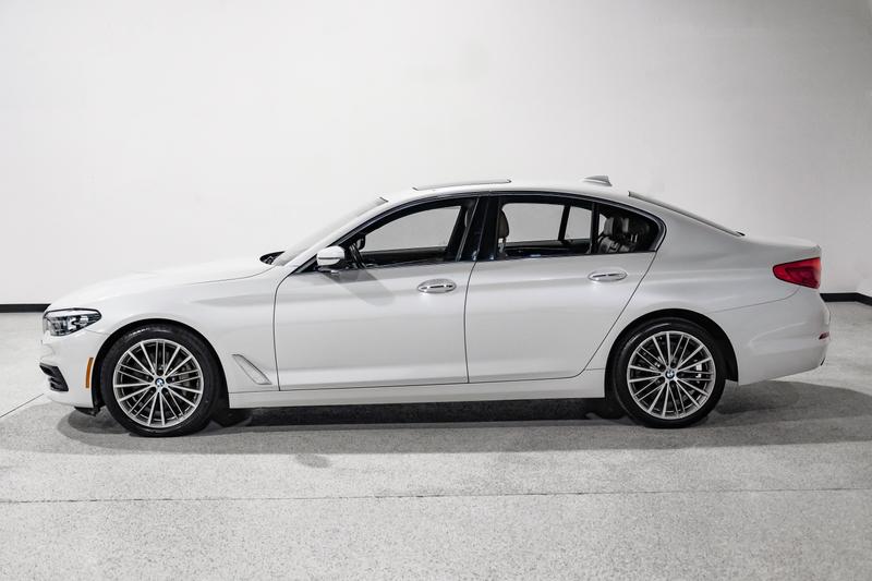 2018 BMW 5 Series 530i SPT Sedan 4D 9