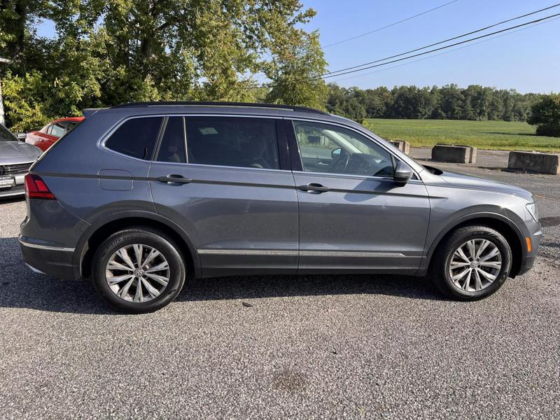 2018 Volkswagen Tiguan 2.0T SEL 4MOTION Sport Utility 4D 3