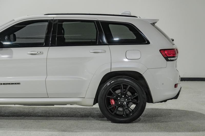 2017 Jeep Grand Cherokee SRT Sport Utility 4D 15