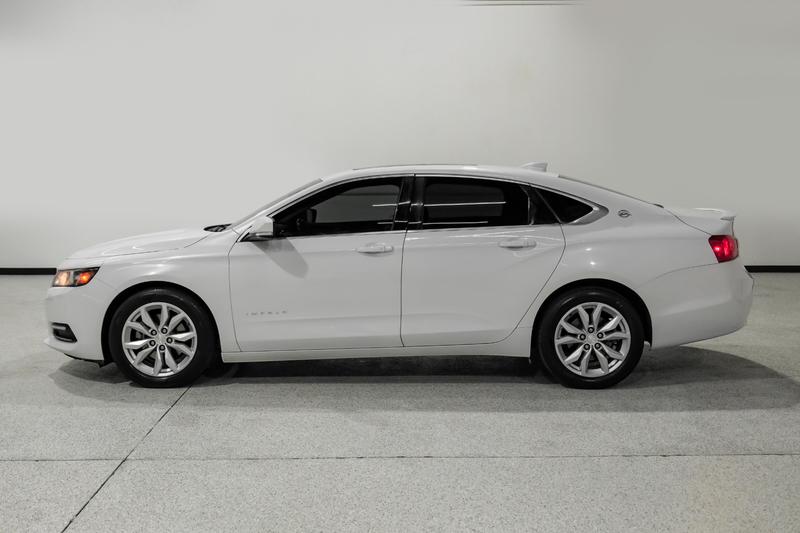 2018 Chevrolet Impala LT Sedan 4D 9