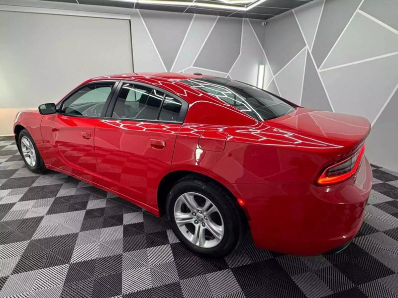 2020 Dodge Charger SXT Sedan 4D 6