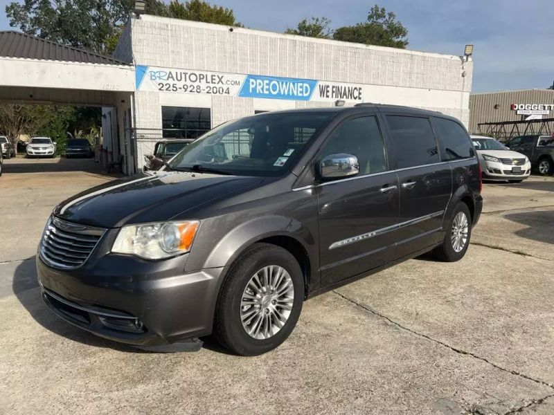 2015 Chrysler Town and Country Touring-L