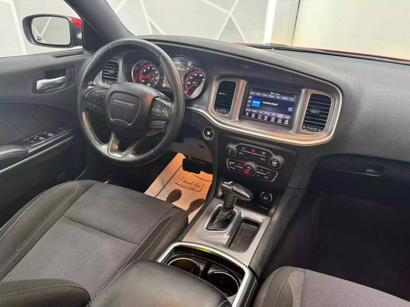 2020 Dodge Charger SXT Sedan 4D 38