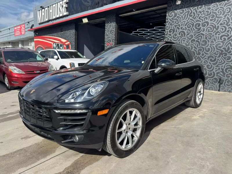 2015 Porsche Macan S