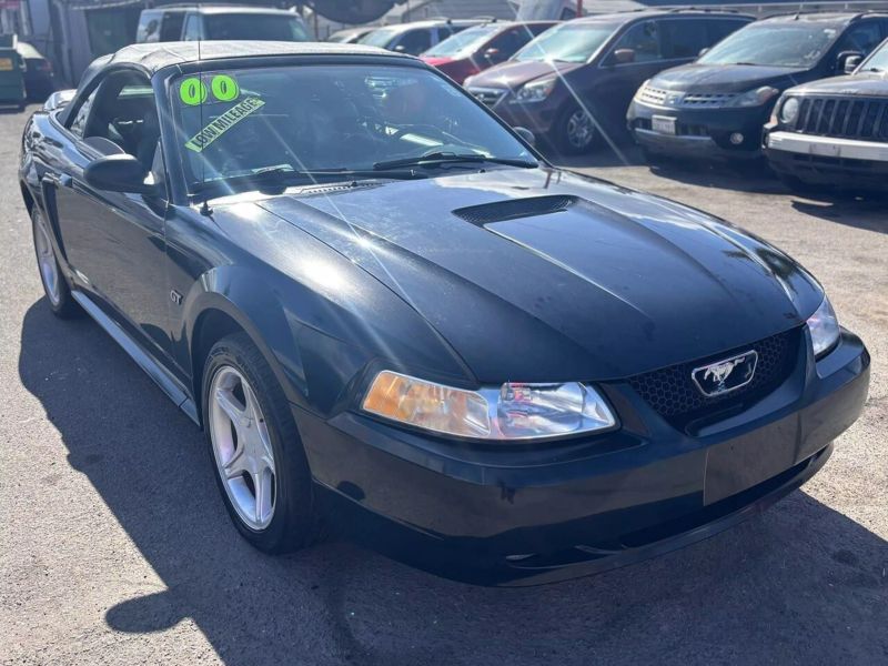 2000 Ford Mustang GT