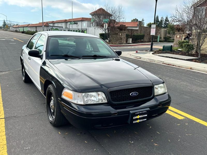 2011 Ford Crown Victoria LX