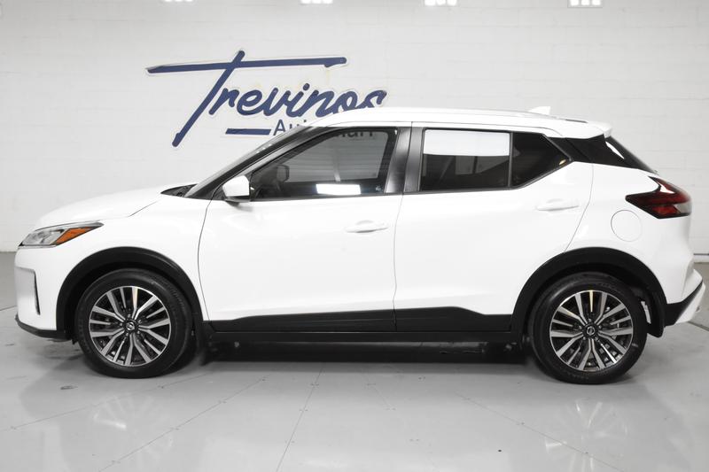 2021 Nissan Kicks SV Sport Utility 4D 15