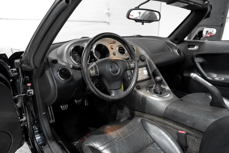 2008 Pontiac Solstice GXP Convertible 2D 22