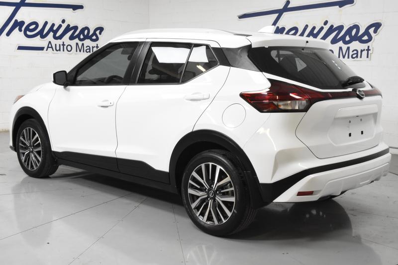 2021 Nissan Kicks SV Sport Utility 4D 13