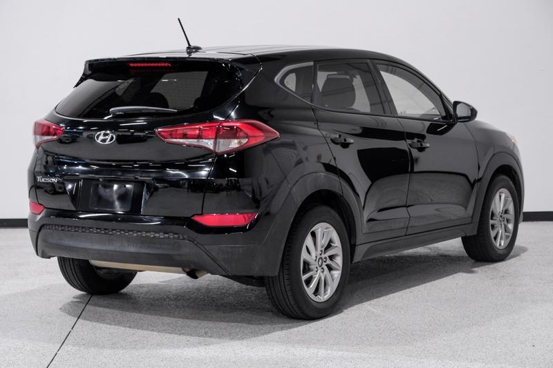 2017 Hyundai Tucson SE Sport Utility 4D 6