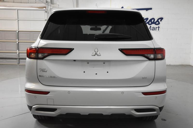 2022 Mitsubishi Outlander SE Sport Utility 4D 14