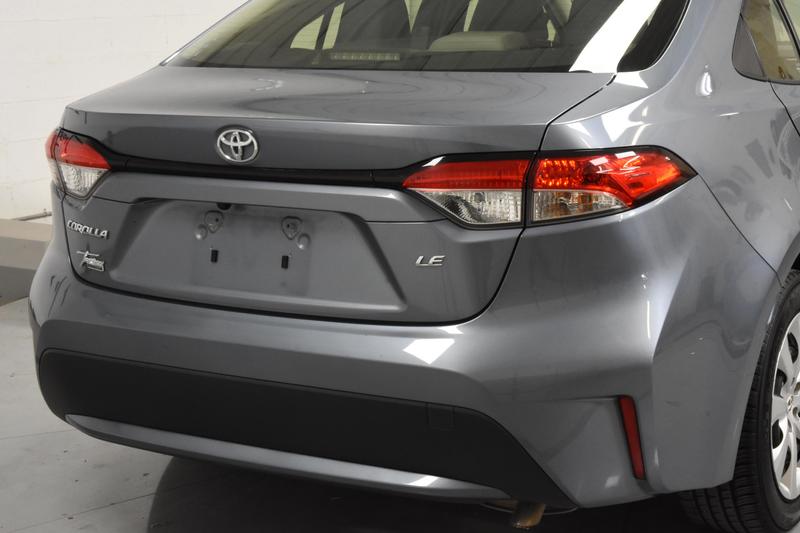 2022 Toyota Corolla LE Sedan 4D 3