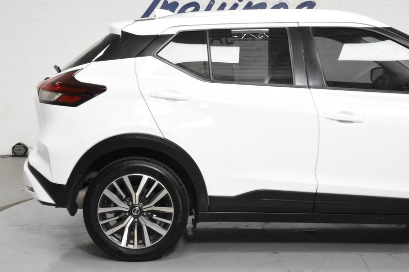 2021 Nissan Kicks SV Sport Utility 4D 10