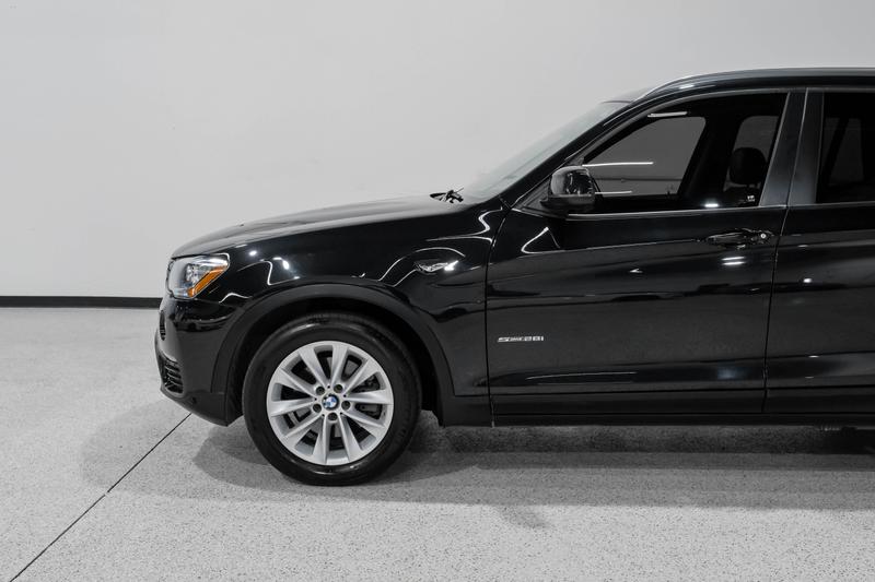 2017 BMW X3 sDrive28i Sport Utility 4D 10