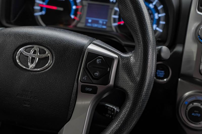 2018 Toyota 4Runner Limited Sport Utility 4D 27