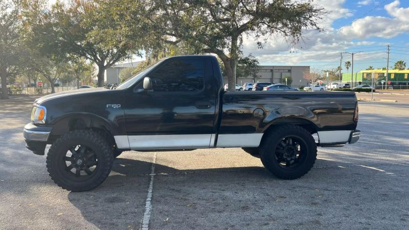 2003 Ford F-150 XLT