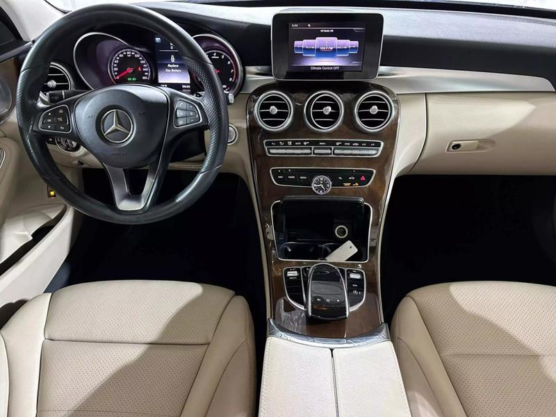 2015 Mercedes-Benz C-Class C 300 4MATIC Sedan 4D 27