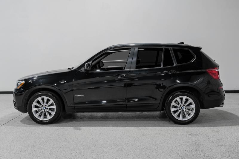 2017 BMW X3 sDrive28i Sport Utility 4D 9