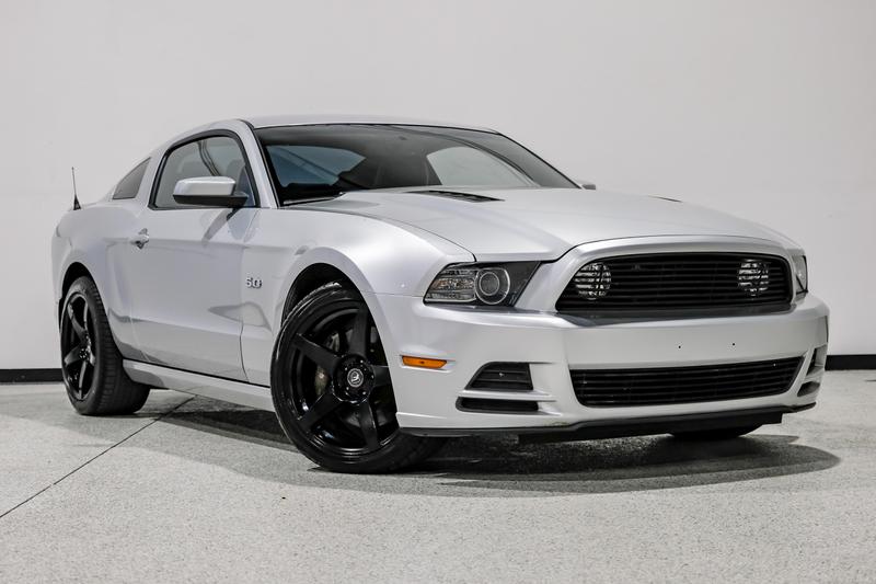 2013 Ford Mustang GT Premium Coupe 2D 4