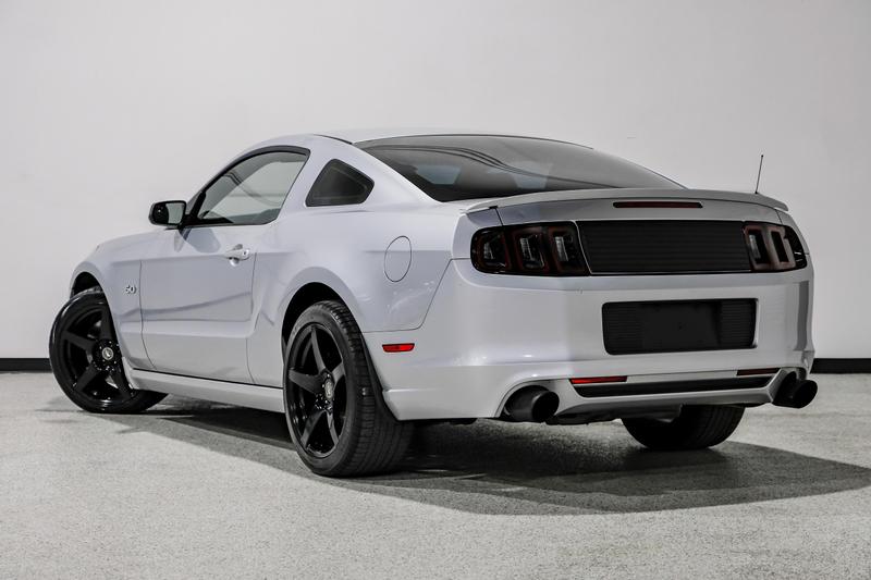 2013 Ford Mustang GT Premium Coupe 2D 8