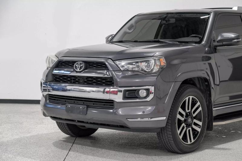 2018 Toyota 4Runner Limited Sport Utility 4D 10