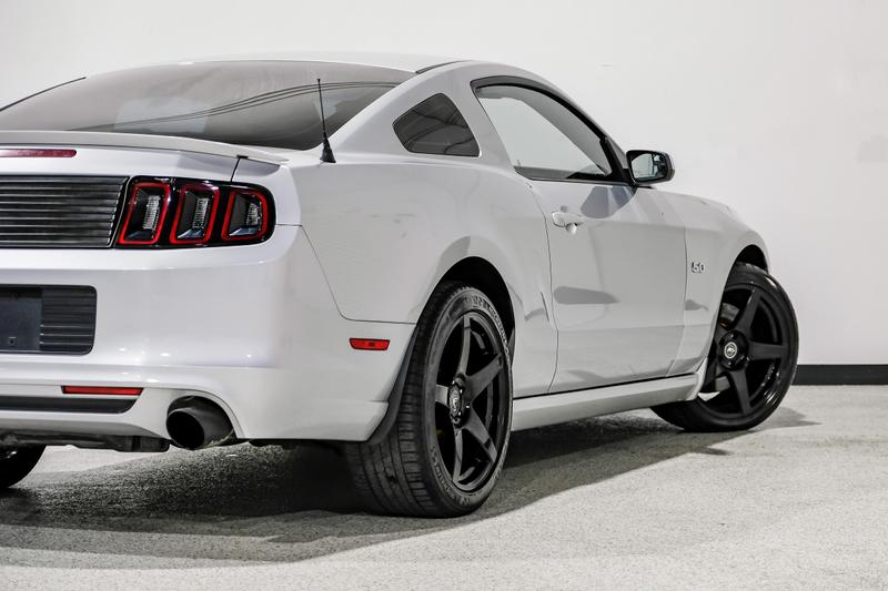 2013 Ford Mustang GT Premium Coupe 2D 13