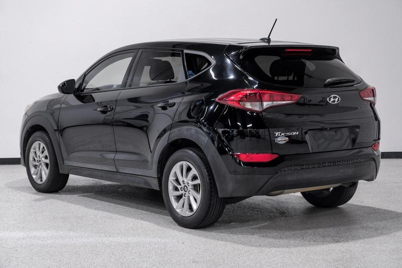 2017 Hyundai Tucson SE Sport Utility 4D 8