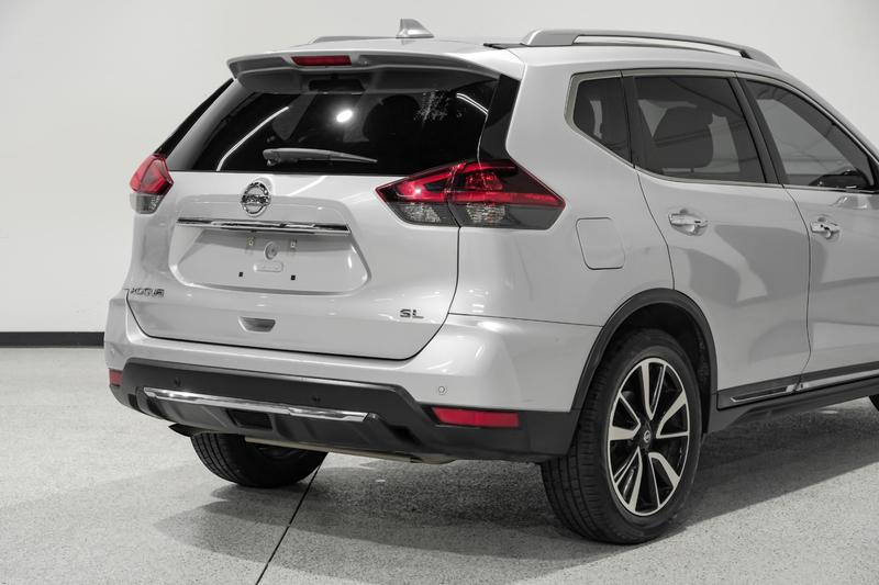 2019 Nissan Rogue SL Sport Utility 4D 12