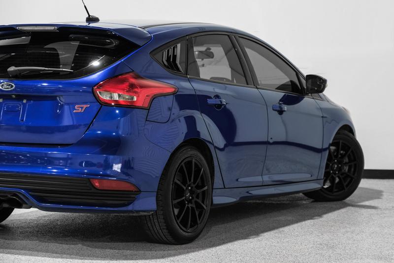 2015 Ford Focus ST Hatchback 4D 13