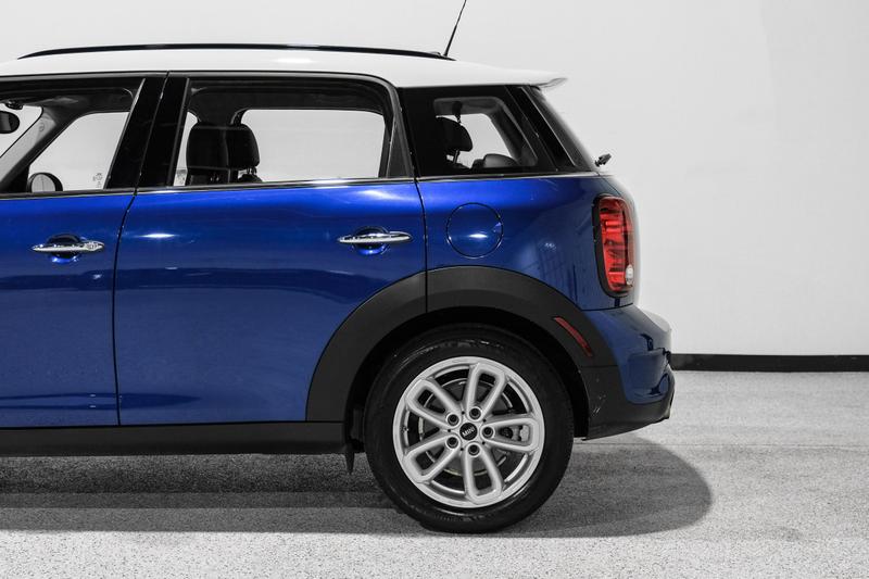 2015 MINI Countryman Cooper S Hatchback 4D 15