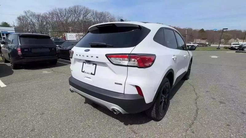 2020 Ford Escape SE Sport SUV 4D 12